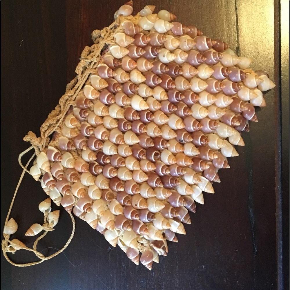Shell Drawstring/clutch Purse